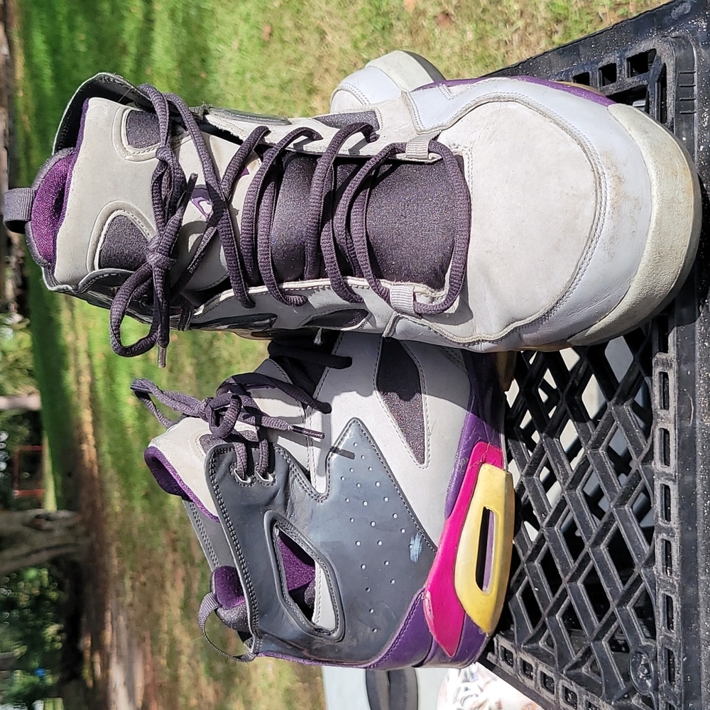 Jordans Men's sz 14 Grey Purple Black